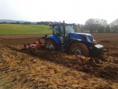 New Holland T7.270 
