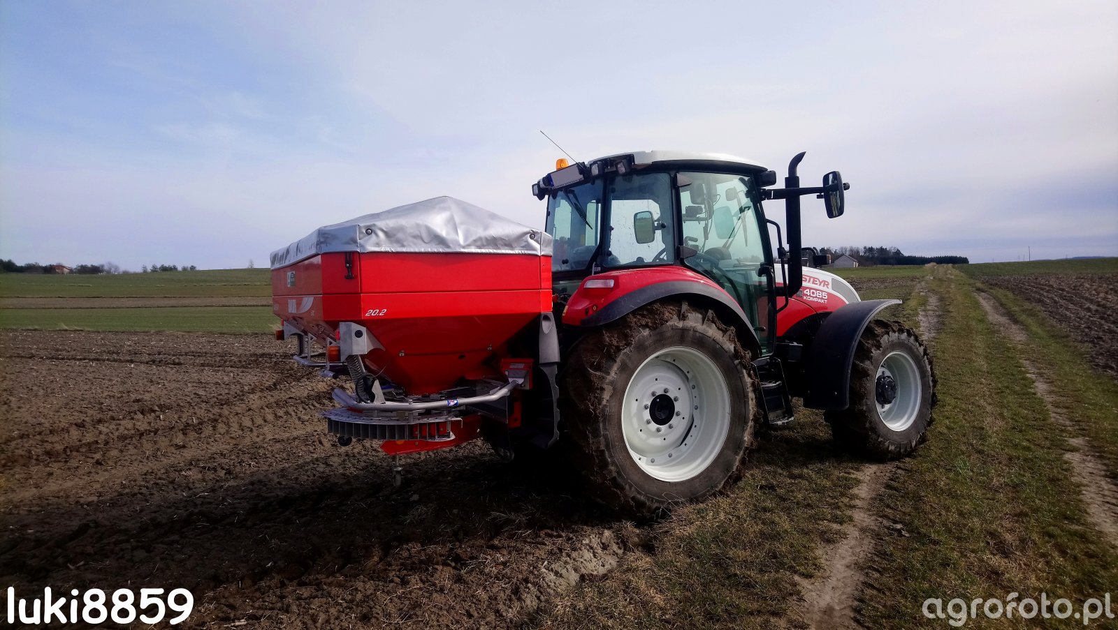 Steyr Kompakt 4085 i Rauch Axis M 20.2 EMC