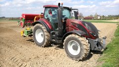 Valtra T144A