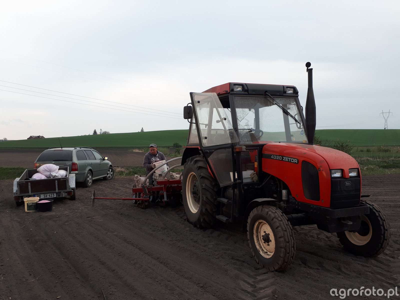 Zetor 4320 + Kongskilde Demeter Variosem