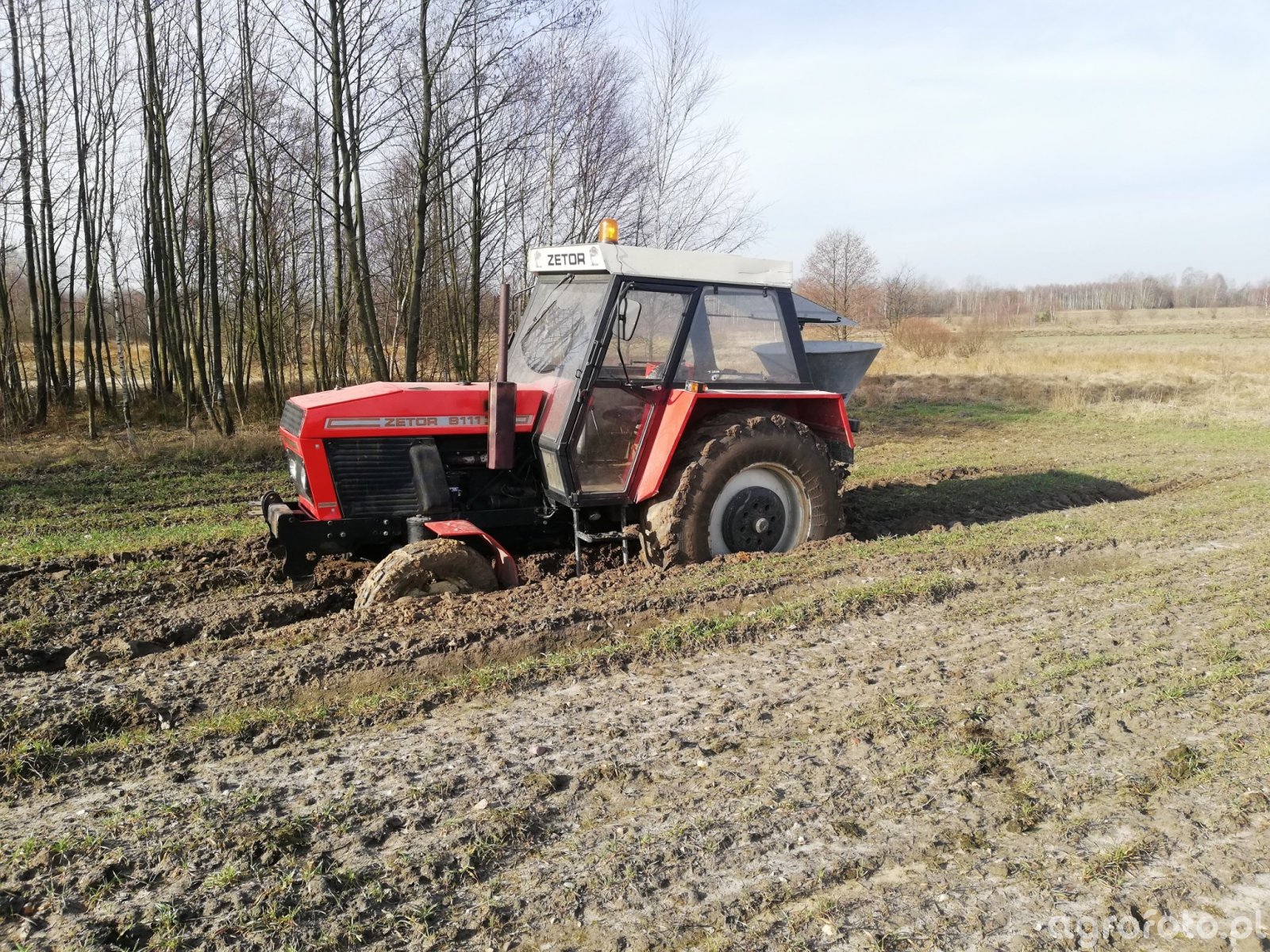 Zdjęcie traktor Zetor 8111 #723951 - Galeria rolnicza agrofoto