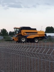 New Holland CSX7080