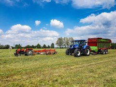 NH T7.175 & Strautmann Super-Vitesse 3502
URSUS 3512 & Kuhn GA7501