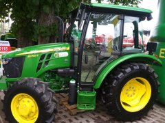 John Deere 5058E