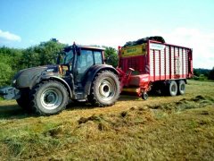 Valtra T203 Direct & Pottinger Jumbo 6010 Combiline 