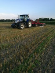 New Holland t7. 210