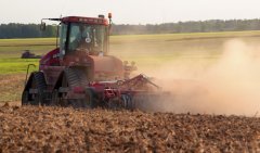 Case Quadtrac 480 +Vaderstad