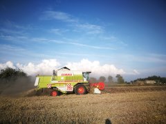 Claas Mega 208