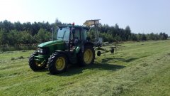 John Deere 5720