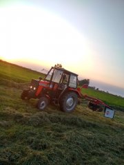 Ursus 2812 + KUHN Haybob 360