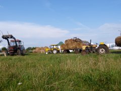 Ursus C-385 Turbo + Ładowacz czołowy Tur Ursus C-360 + wóż Ursus C-360 + Ładowacz czołowy Tur 2