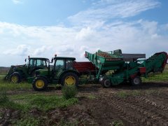 John Deere 5065E + Bergmann K100