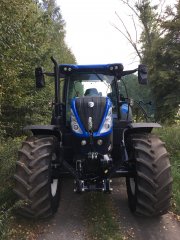 New Holland T7