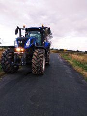 New Holland T8 320