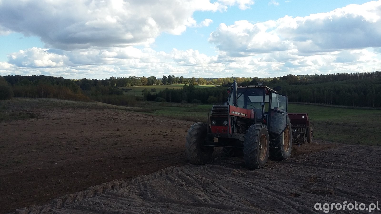 Ursus 1204 i agregat uprawowo-siewny