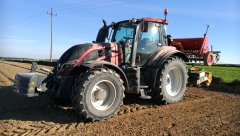 Valtra+Amazone KE303+Poznaniak 2,7