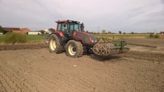 Valtra T170 + Frost Mosel + Flexicoil