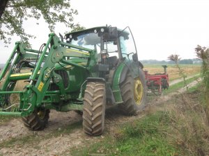 John Deere 5100R