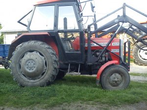 Massey Ferguson 255 z chwytakiem