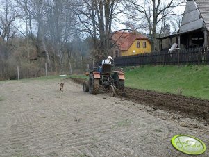 Ciągnik SAM + pług