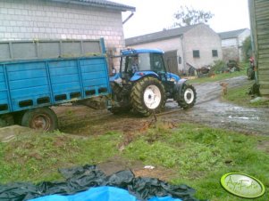 New Holland TD95D