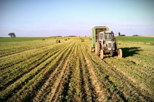 Ursus C-4011 + John Deere 550