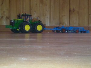 John Deere 9560R & Lemken Gigant 1400