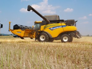 New Holland CR 9080