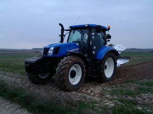 New Holland T6.165