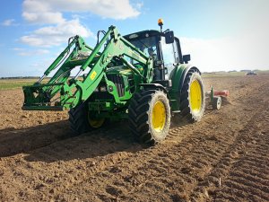 John Deere 6230