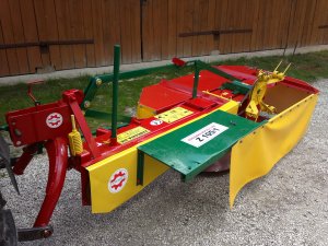 Kosiarka z rostrząsaczem