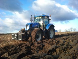 New holland T7.210+Kverneland ES 100