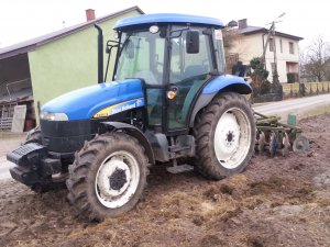 New Holland td5020