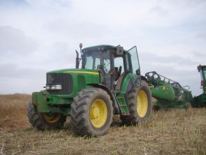 John Deere 6920