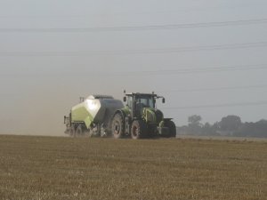 Claas Axion 950 z prasą Claas Quadrant 3300