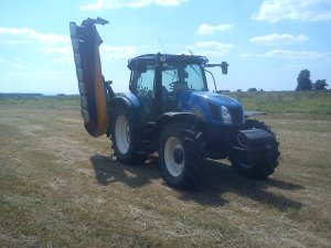 New Holland T6030