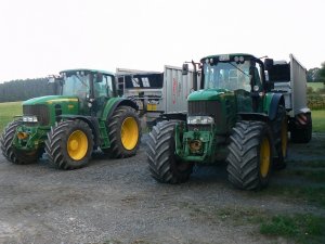 John Deere 7530