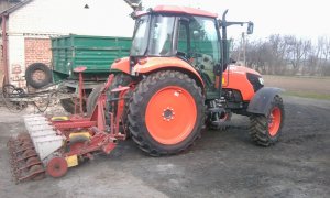 Kubota M7040
