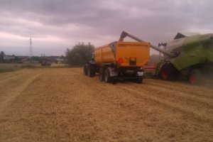 Claas Tucano 420