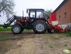 Belarus 820 + Ładowacz Metal Fach & Accord Optima 4 rzędowy 