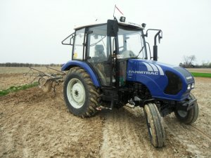 Farmtrac 555 + kultywator