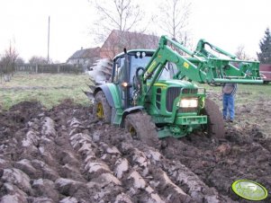 John Deere 6530