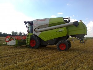 Claas Tucano 320