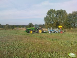 John Deere 8330 i Lemken