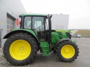 John Deere  6115M