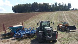 Fendt 927 Vario & JCB 531-70 Agri