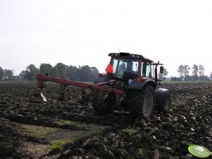 Valtra N121 + Pług