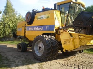 New Holland 5040