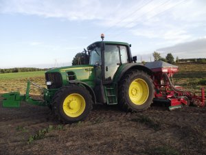 John Deere 6830 + Kverneland Accord 3m