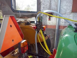 Przeniesiony zawor sterujacy